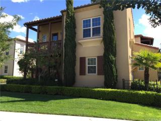 93 Costa Brava, Irvine CA  92620-3822 exterior