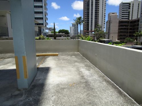 1114 Wilder Ave, Honolulu HI  96822-2776 exterior