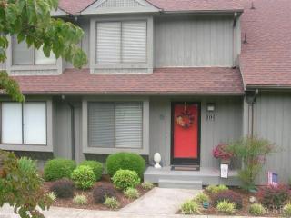112 Sunset Ridge Rd, Forest, VA 24551-1927