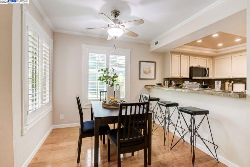 7478 Oxford Cir, Pleasanton, CA 94568-3760