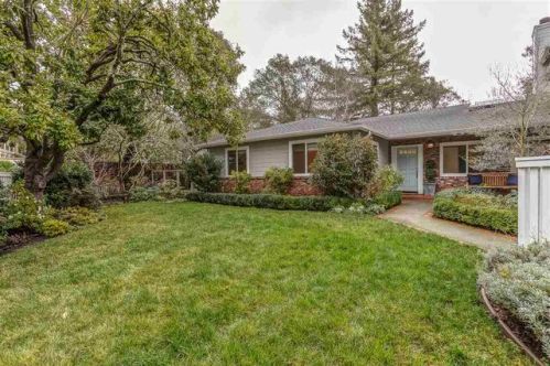 147 Las Vegas Rd, Orinda, CA 94563-1955