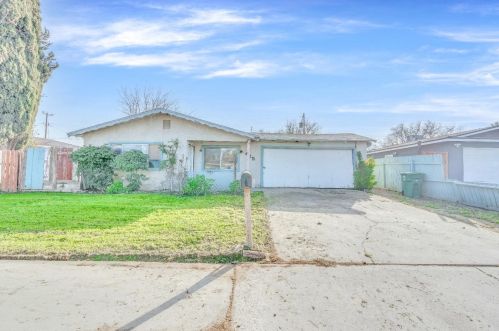 425 Citrus Ave, Los Banos, CA 93635-3102