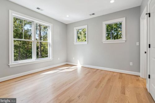 9111 Sligo Crk Pkwy, Silver Spring MD 20901-3361 exterior