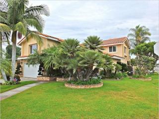 7533 Cecilia St, Downey, CA 90241-2127
