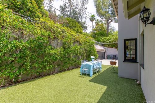 815 Mountain St, Glendale CA  91202-1037 exterior