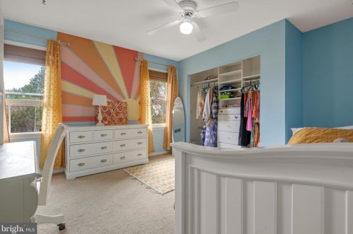 1827 Krystle Dr, Lancaster PA  17602-4149 exterior