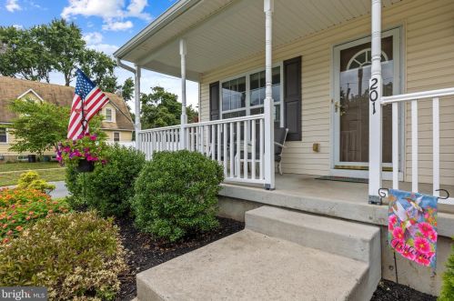 201 Empire Ave, Blenheim, NJ 08012-4703