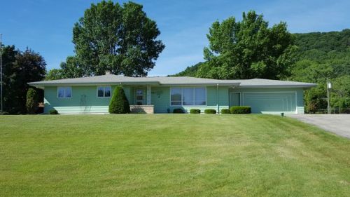 1080 Frontage Rd, Dakota, MN 55925-7138