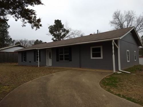 609 7th St, Antlers, OK 74523-2647