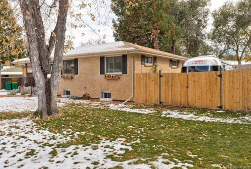 8566 Woodard Dr, Denver CO  80227-2405 exterior