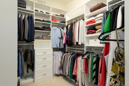 651 Dexter St, Denver CO  80220-5037 exterior