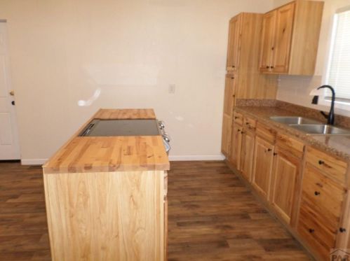 1819 Jones Ave, Pueblo CO  81004-3233 exterior