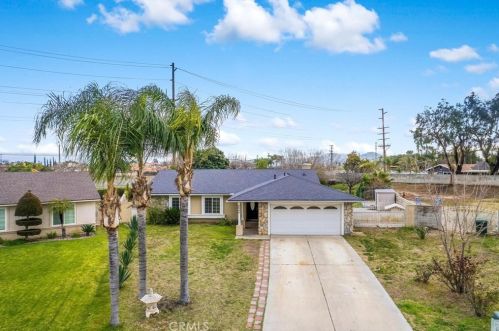 2946 Poplar Cir, Rialto, CA 92376-6753