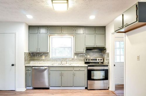 654 Mount Zion Rd, Conyers, GA 30012-2142