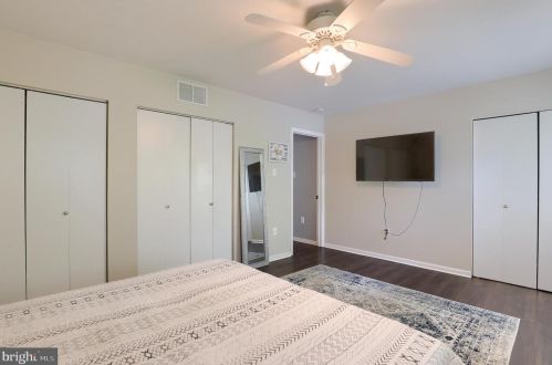 72 Lexton Dr, York PA 17404-9438 exterior