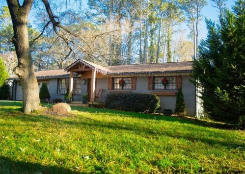 4656 Lincoln Way, Lilburn, GA 30047-4442