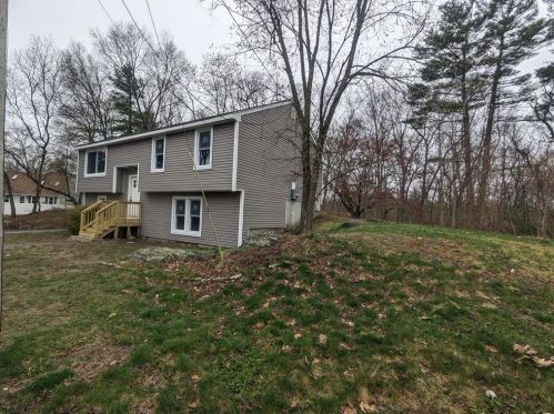 105 Rock Ave, Glocester, RI 02859-3252