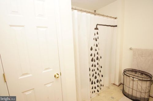 4703 Thistle Hill Dr, Aberdeen MD  21001-2651 exterior