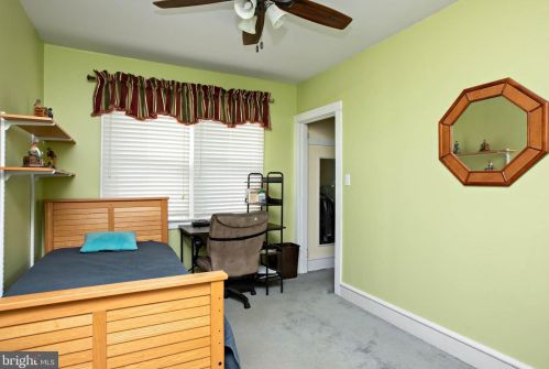 3240 48 St, Camden NJ 08109-2108 exterior