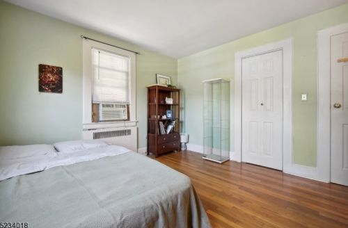 9 Crestmont Rd, Town Center NJ  07052-1601 exterior