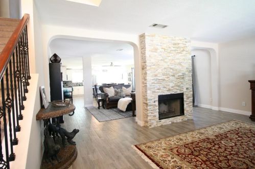 4503 Lone Star Dr, Carrollton TX  75010-4504 exterior