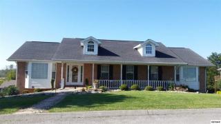 3206 Walkingstick Ct, Pigeon Forge, TN 37876-6277