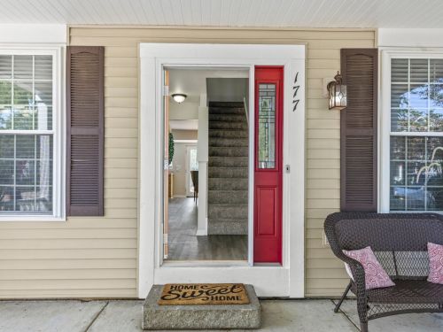 177 Eisenhower Dr, Oswego, IL 60543-7409