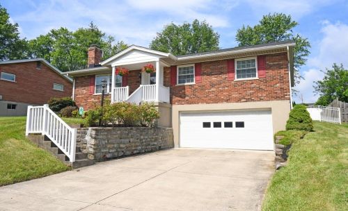 241 Cloverhill Ter, Cincinnati, OH 45238-6030