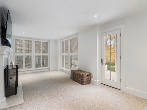 1880 Greystone Rd, Atlanta GA  30318-2621 exterior