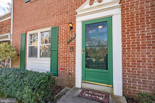 6874 Brian Michael Ct, Springfield VA  22153-1008 exterior