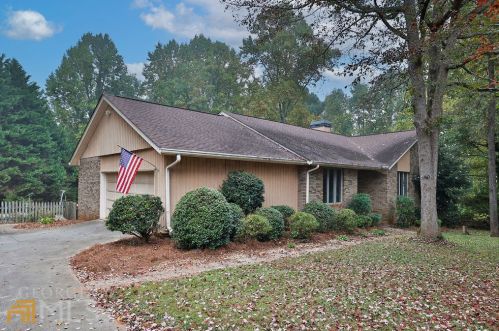 3762 Windsor Ct, Gainesville, GA 30504-5781