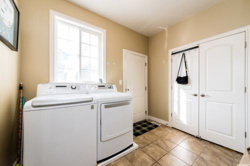 456 Cottage Ct, Providence UT 84332-4700 exterior