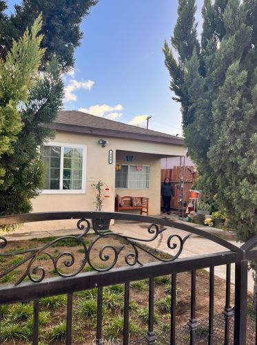 444 Spruce St, Compton, CA 90220-2042