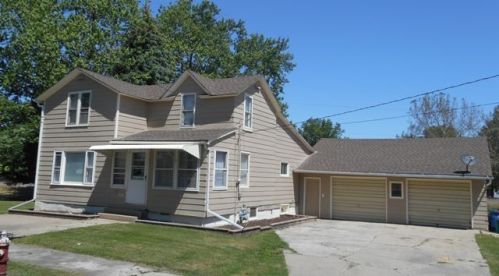 220 2nd St, Galva, IL 61434-1847