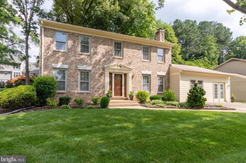 9014 Lake Braddock Dr, Springfield, VA 22015-2131