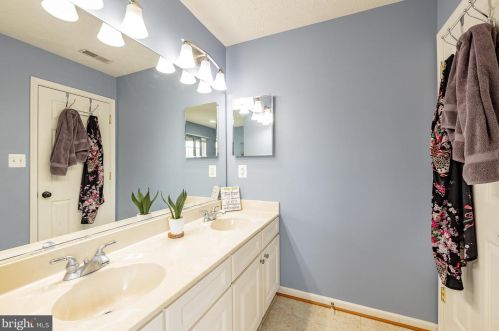 507 Twinleaf Dr, Aberdeen MD  21001-2652 exterior