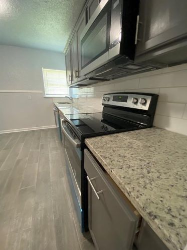 3871 Dowdell St, Fort Worth TX  76119-3619 exterior