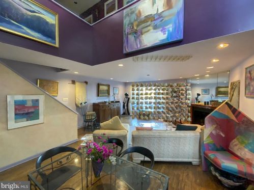 508 Front St, Philadelphia, PA 19147-1702