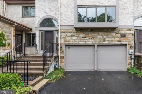 14 Marilyn Ct, Trenton, NJ 08648-2110