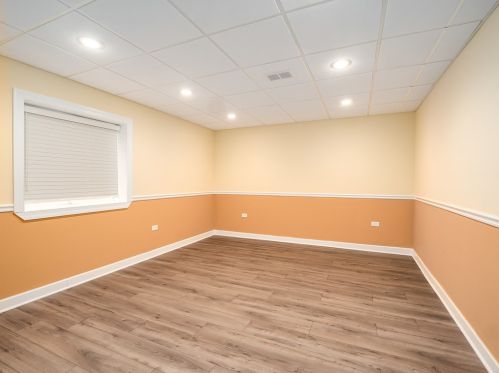 1088 Birchwood Dr, Pingree Grove IL  60140-9107 exterior