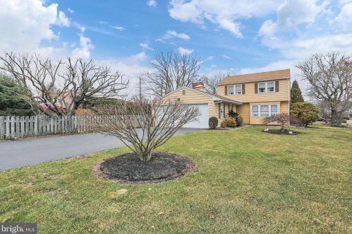 966 Mccosh St, Hanover PA 17331-1833 exterior