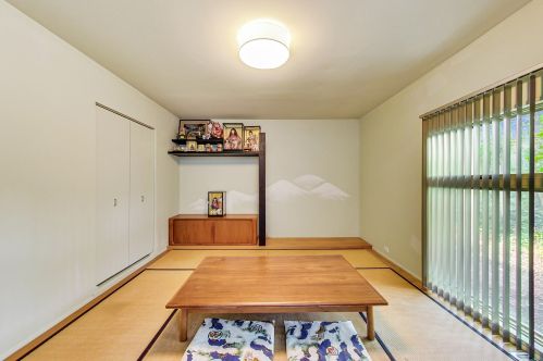 6 Dunsinane Ln, Bannockburn IL  60015-1500 exterior