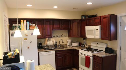 1156 33 St, Camden NJ  08105-4305 exterior