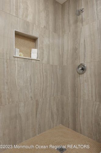 29 Manchester Ct, Tinton Falls NJ 07701-5490 exterior