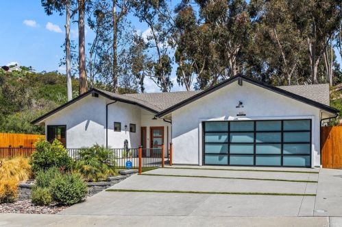 902 Poppy Ln, Carlsbad, CA 92011-4831