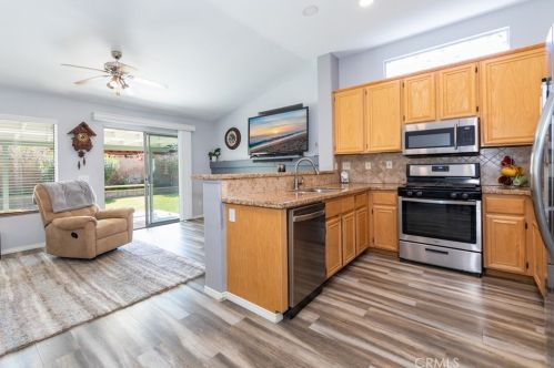 33430 Winding Way, Wildomar, CA 92595-8128
