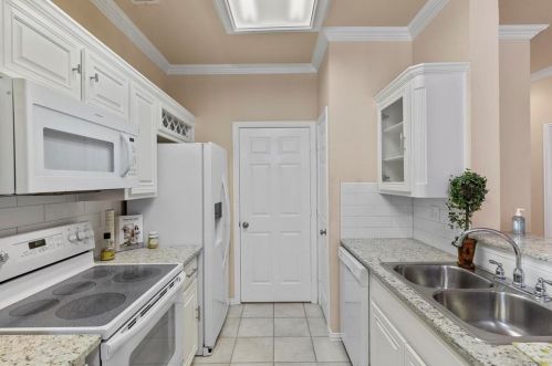 2320 Southlake Ct, Irving TX 75038-5653 exterior