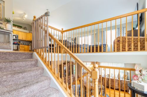 134 Meredith Ln, Streamwood, IL 60107-2980