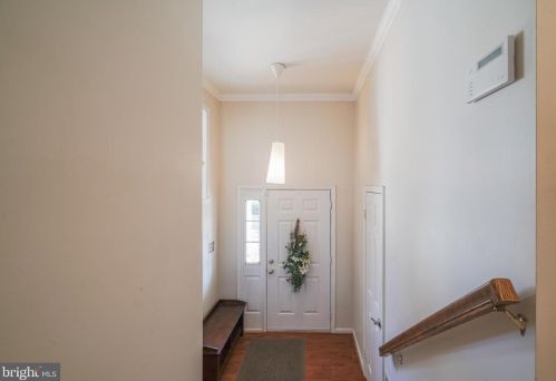 7434 Ridge Oak Ct, Springfield, VA 22153-1916