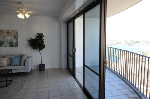 700 Richards St, Honolulu HI  96813-4605 exterior